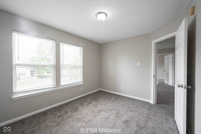 Building Photo - 7623 Hollow Reed Ct