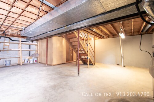 Building Photo - 11602 Monrovia-
