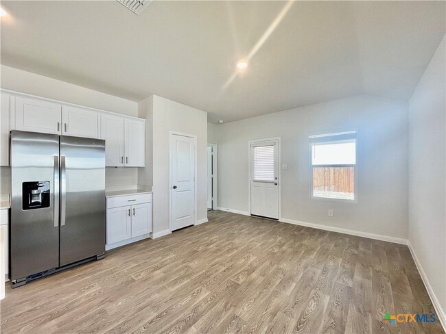 Building Photo - 245 New Albany Ln