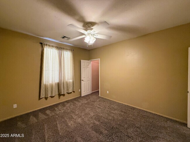 Building Photo - 6687 S Wilson Dr