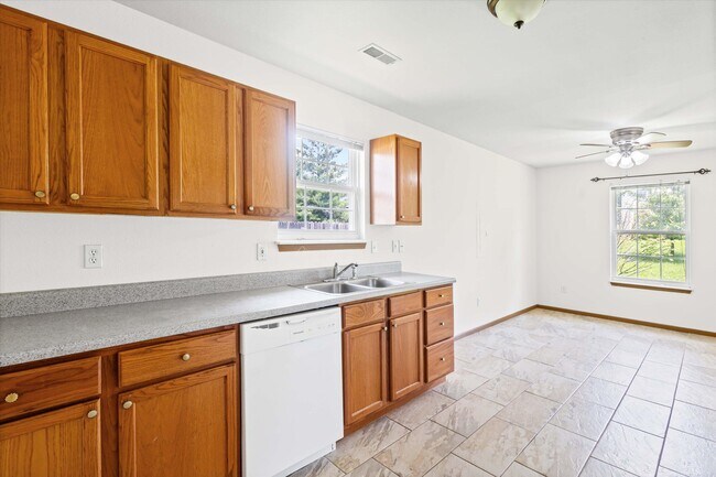 Building Photo - 3708 Panther Dr
