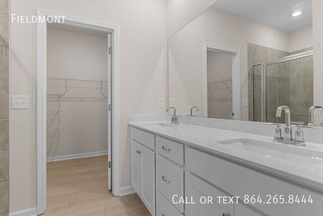 Building Photo - 211 Backstay Ln