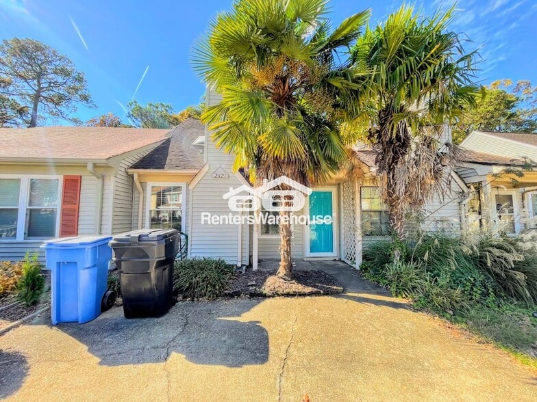 Primary Photo - 2421 Sedgewick Dr