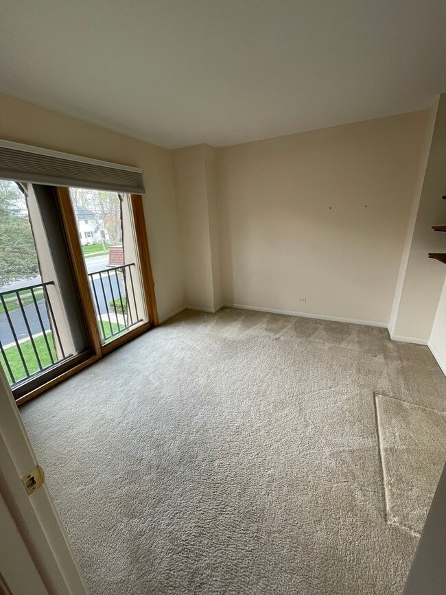 Building Photo - 1119 Deerfield Rd