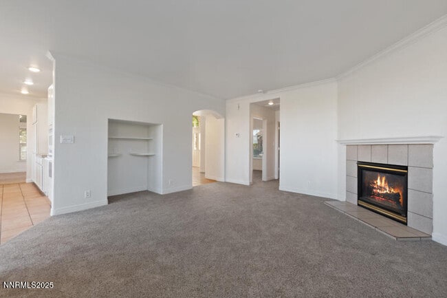 Building Photo - 7021 Heatherwood Dr