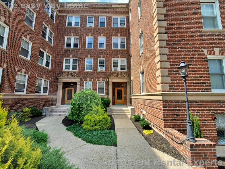 Building Photo - 22 Concord Ave