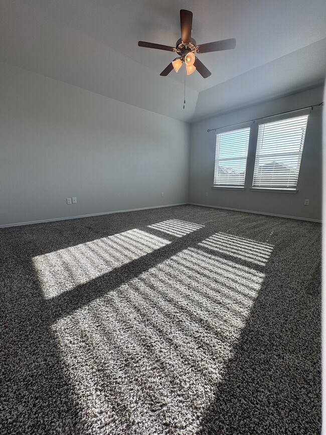 Building Photo - 7108 Gilbert Dr