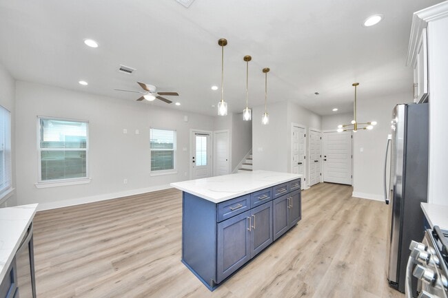 Building Photo - 4713 Talina Way