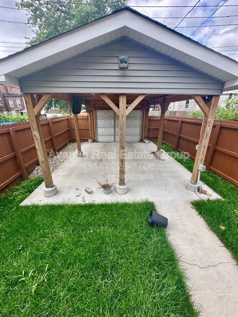 Building Photo - 4328 Swan Ave