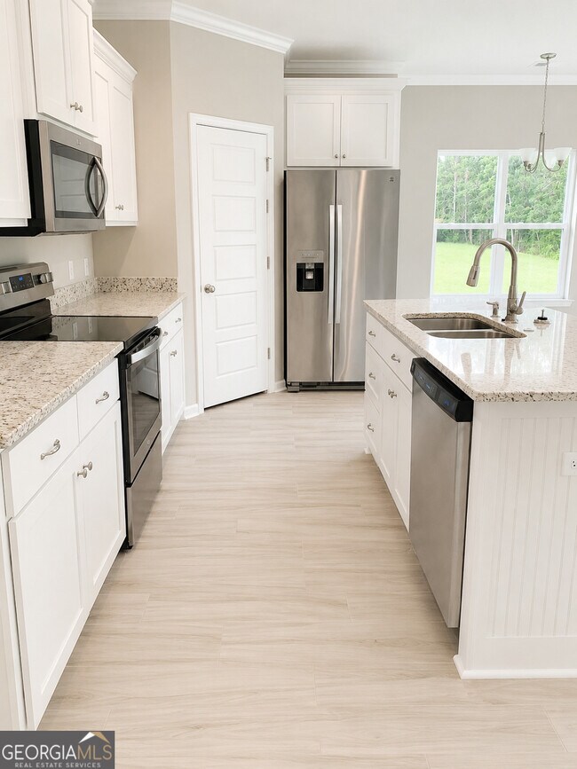 Building Photo - 115 Gary Cir