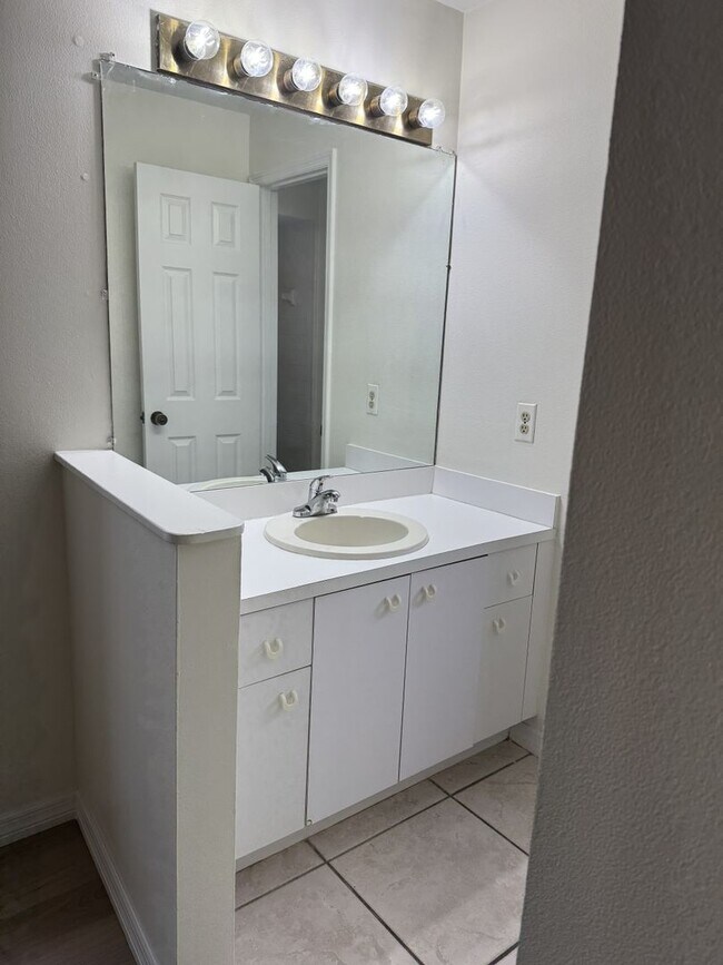 Building Photo - 895 Wandering Pine Trail