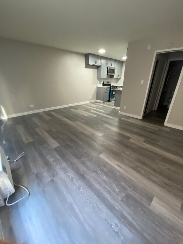 Building Photo - 10831 Fruitland Dr