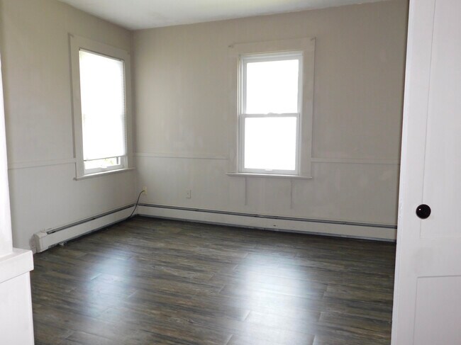 Second Floor Den/Office - 424 Charles St