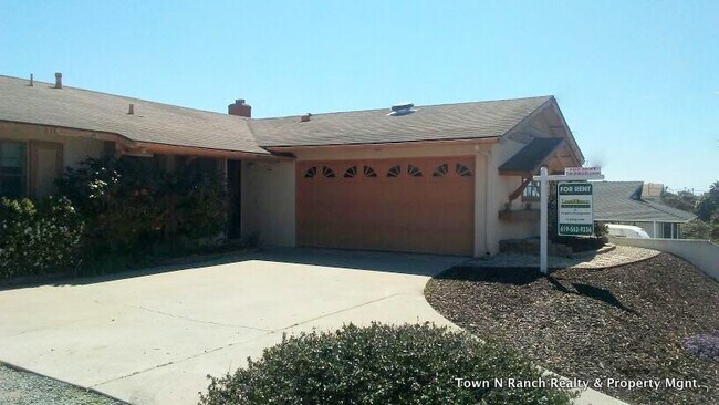 Building Photo - 3Br 2Ba Single level Home