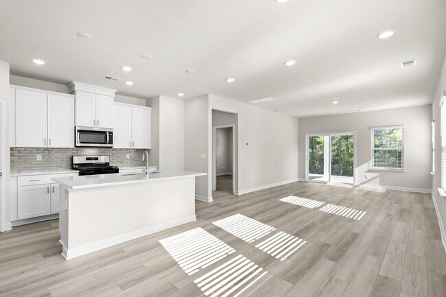 Building Photo - 2048 Copper Crk Lp