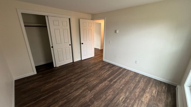 Building Photo - 12 Union St