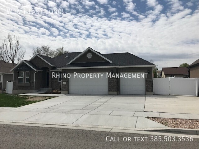 Building Photo - 2273 W Espadrille Cir