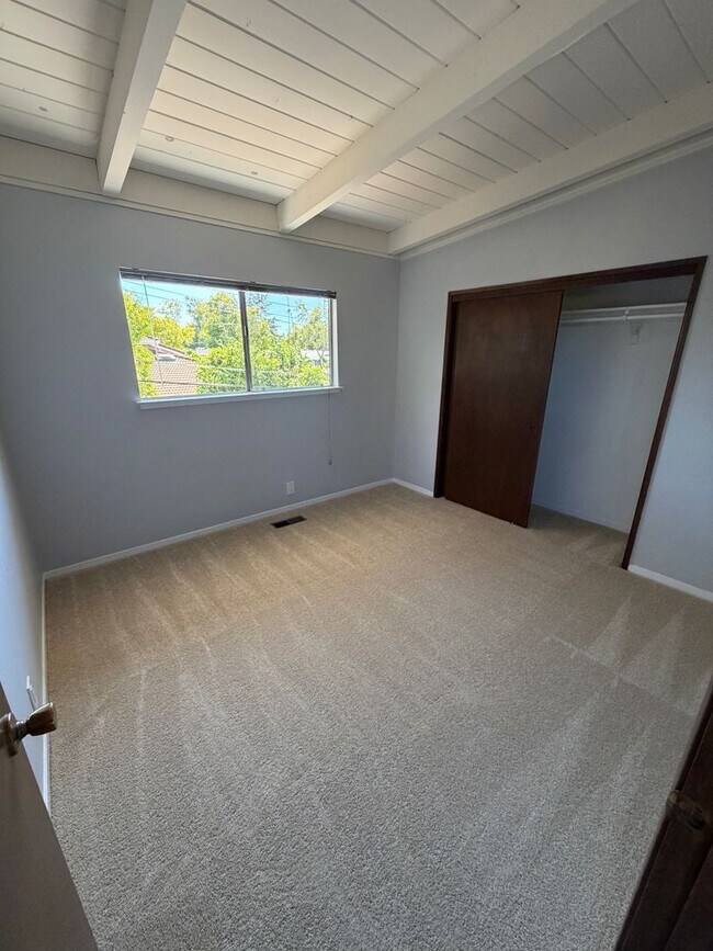 Building Photo - 3630 Lupine Ave