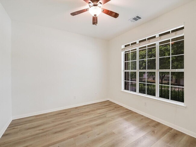 Building Photo - 7307 W Magic Mountain Ln