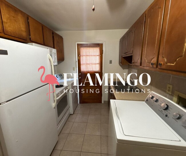 Building Photo - 4315 Sheller Ave