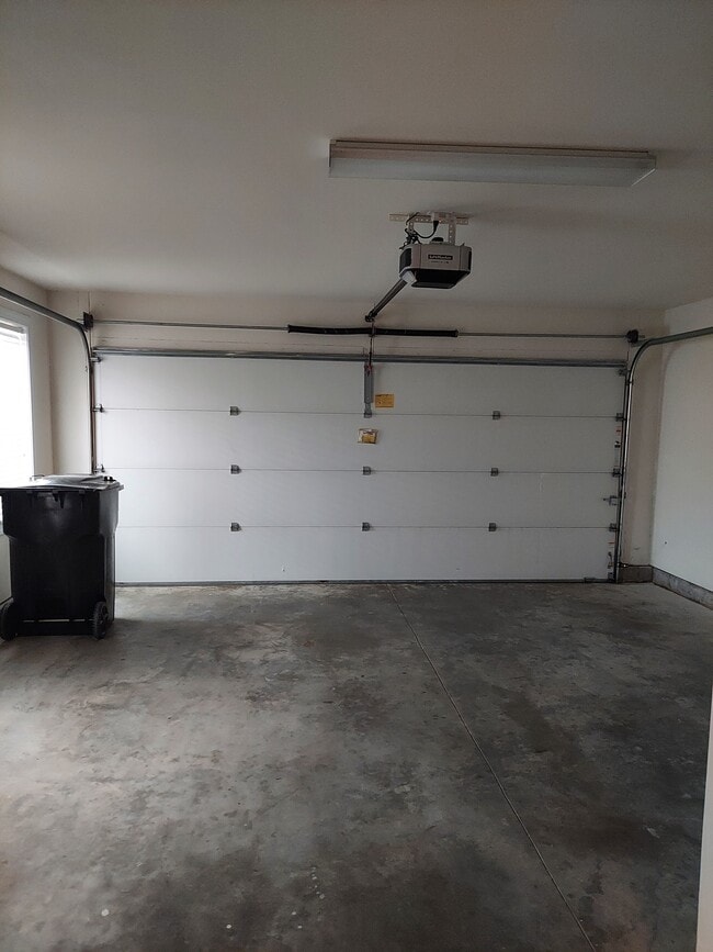 Building Photo - 2013 Baltic Ave