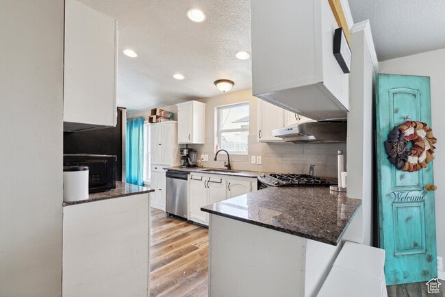 Building Photo - 4 Bedroom in Tremonton!