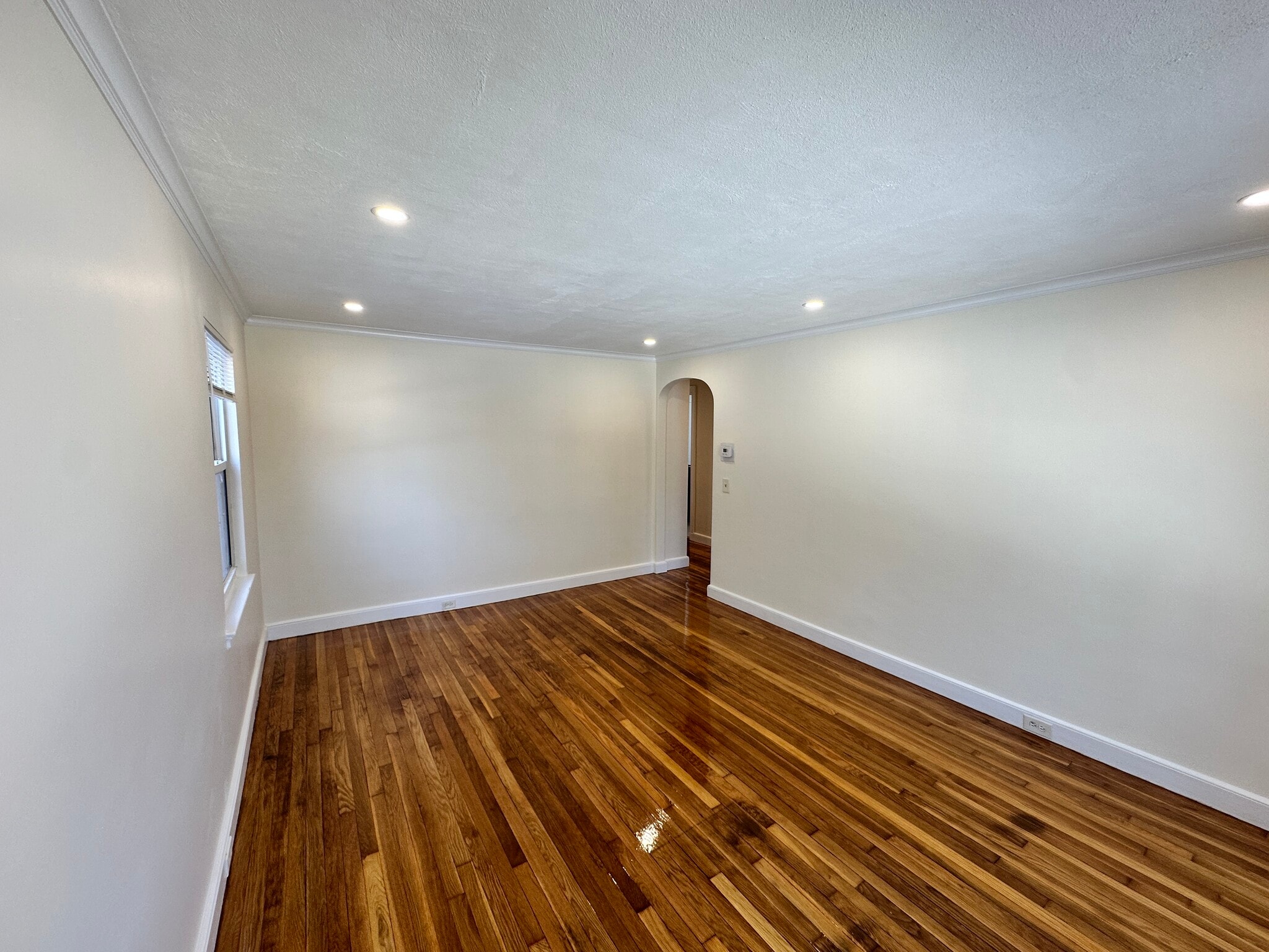 Building Photo - 186 Summit Ave