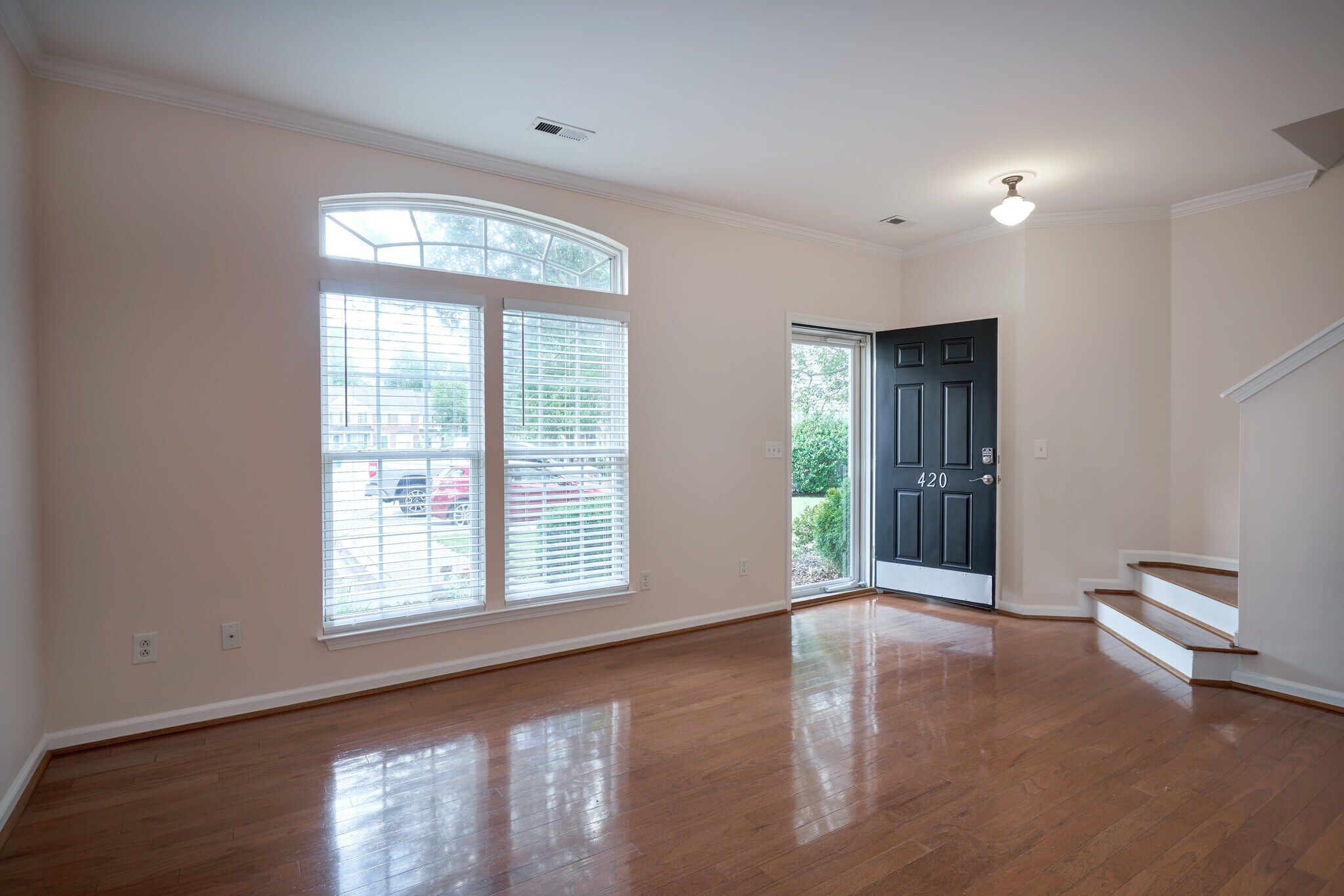 Building Photo - 420 Canewood Pl