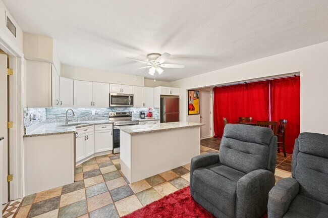 Building Photo - 11000 S Ocean Dr