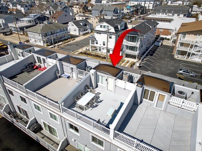 Building Photo - 9616 Pacific Ave