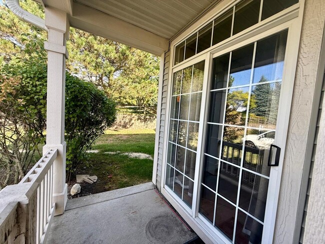 Building Photo - 2540 Hillsboro Blvd