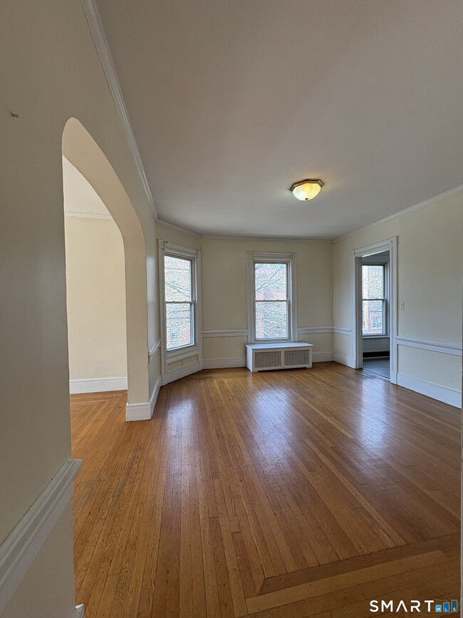 Building Photo - 799 Elm St