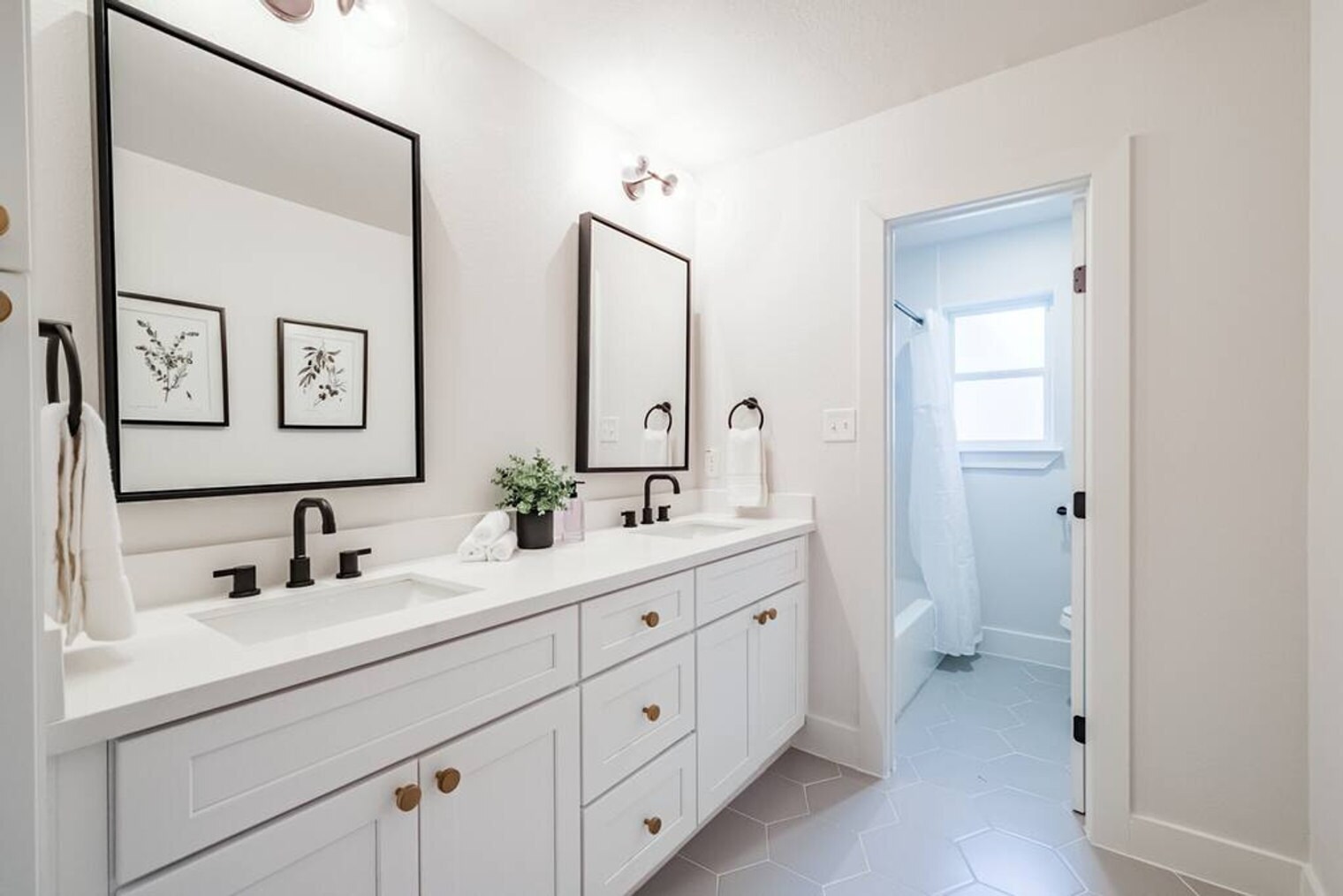 Building Photo - 6230 Rena St