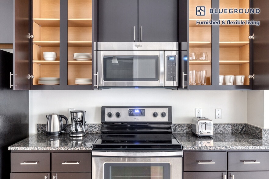 Building Photo - 360 H St NE