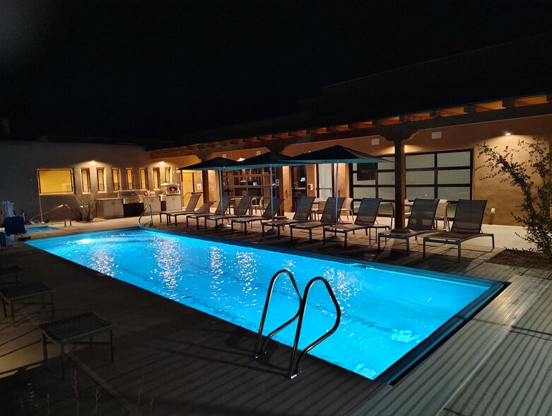 Building Photo - Acequia Lofts