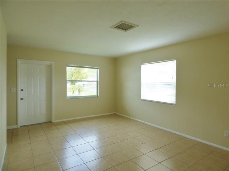 Building Photo - 3447 Dahlia Pl