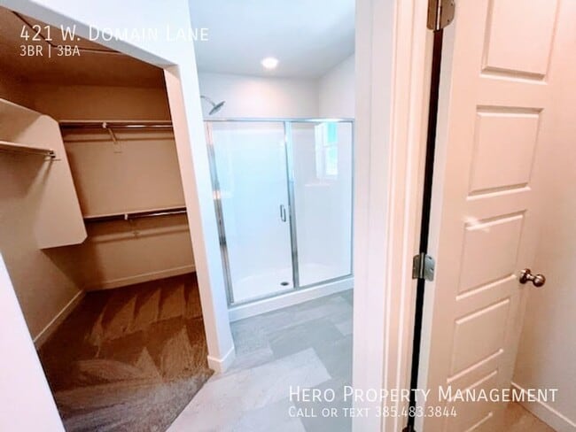 Building Photo - 421 Domain Ln