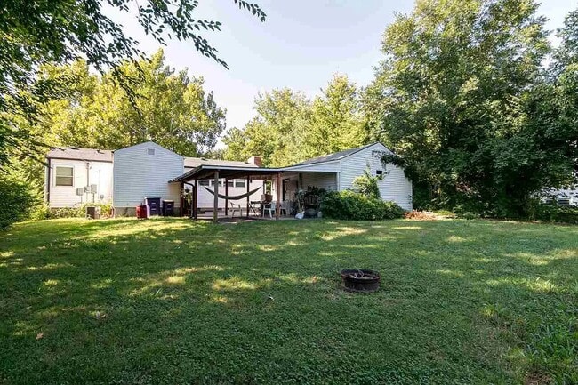 Building Photo - 1944 Hunting Ave