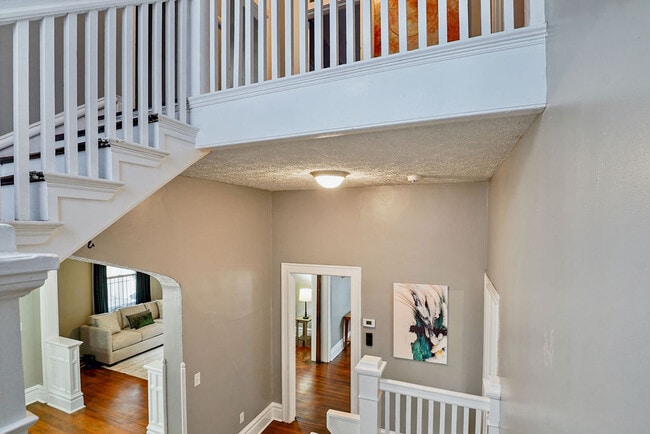 Building Photo - 1402 17th St S