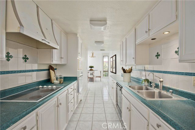 Building Photo - 5340 Yarmouth Ave