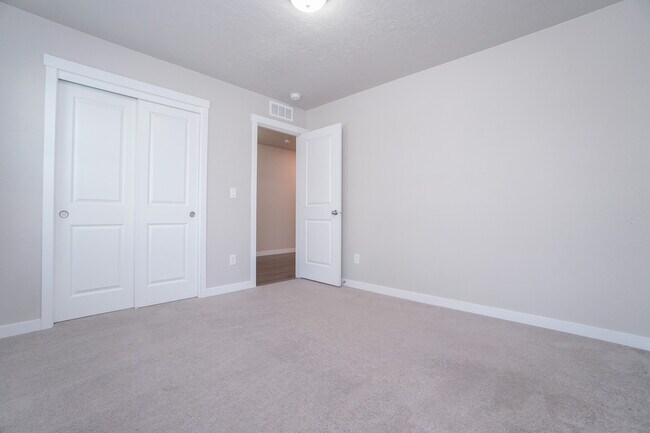 Building Photo - 3154 N Greengate Wy