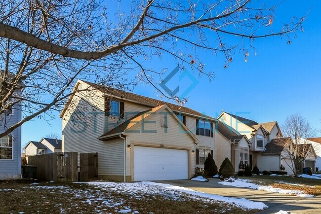 Building Photo - REDUCED!
