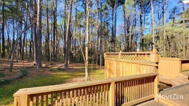 Building Photo - 4711 Highview Pl