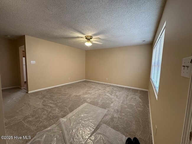 Building Photo - 502 Thyme Ct