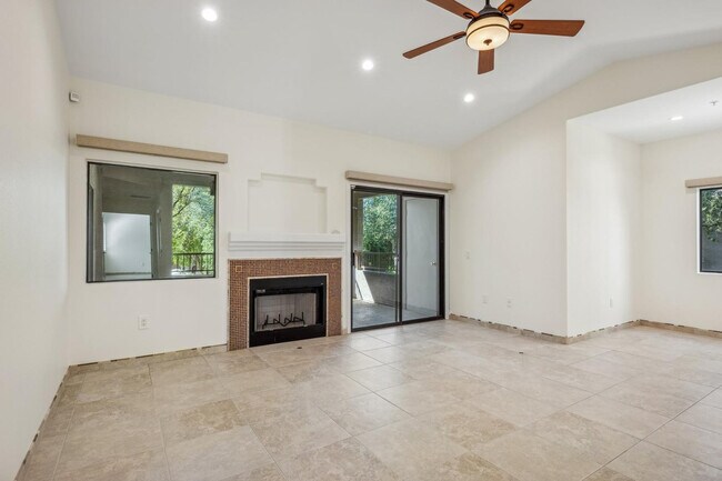 Building Photo - 15050 N Thompson Peak Pkwy