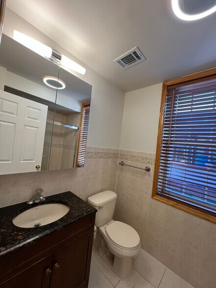 Building Photo - 358 Summer Ave