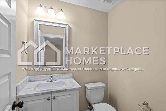 Building Photo - 152 Downsbury Rd