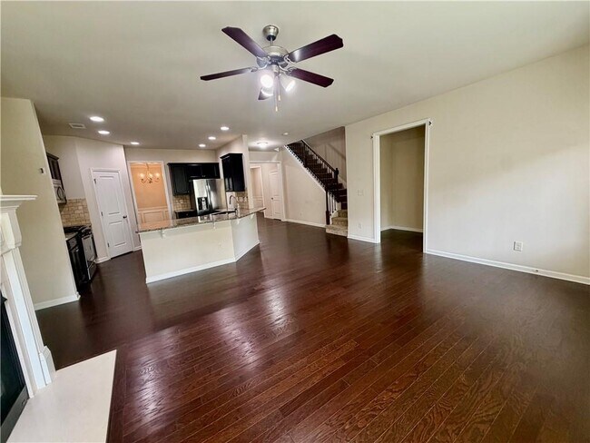 Building Photo - 4615 Woodbine Way