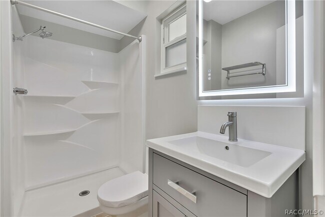 Building Photo - 1019 E Turner Camp Rd