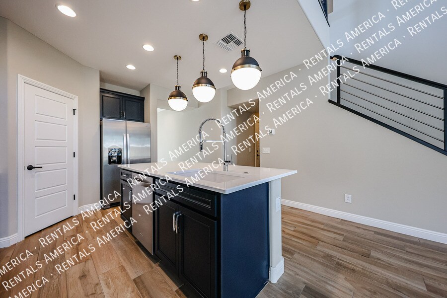 Building Photo - 1400 Flintlock Dr